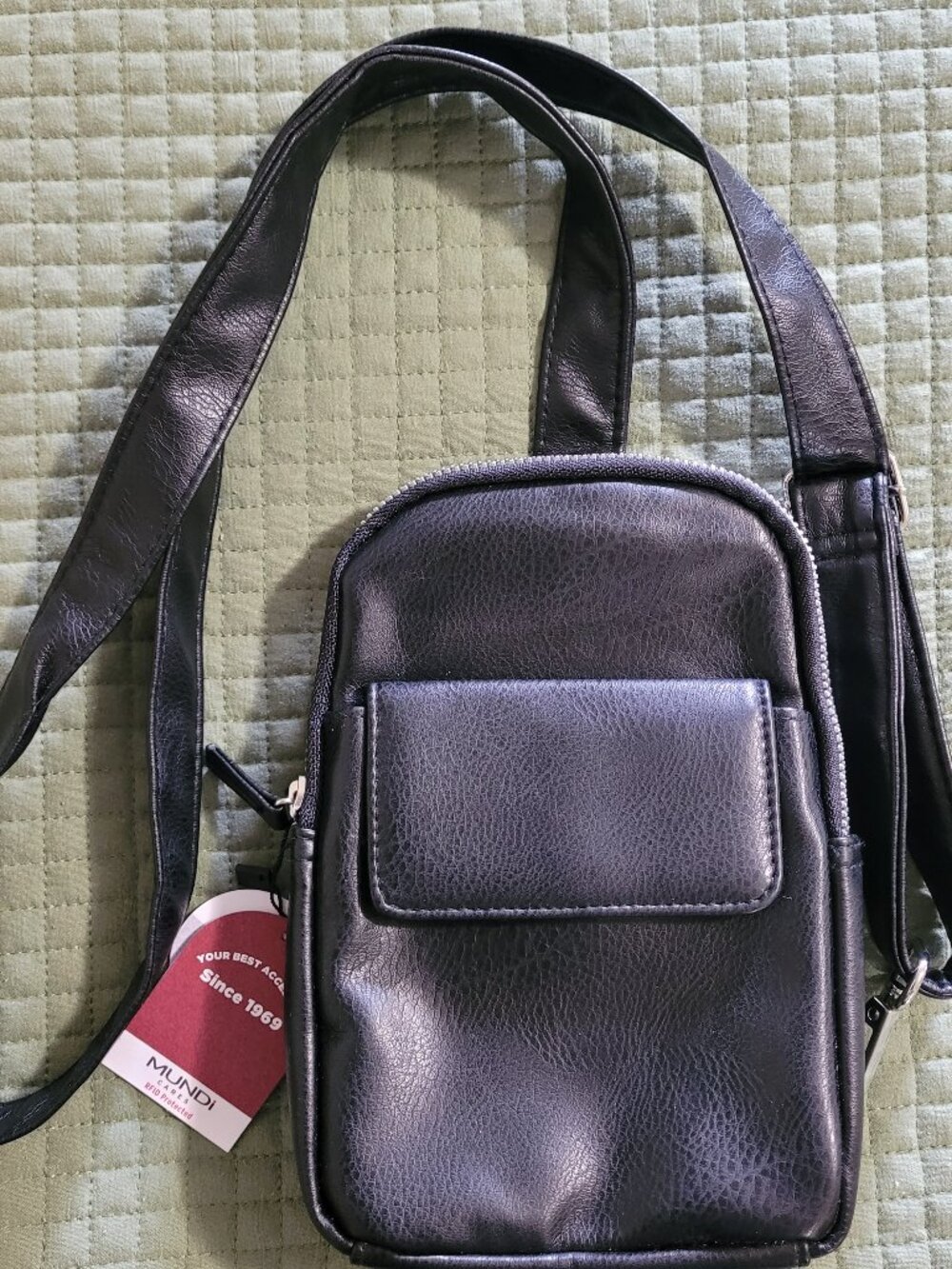 *NEW w/tags* Mundi Crossbody Bag "Jayda"